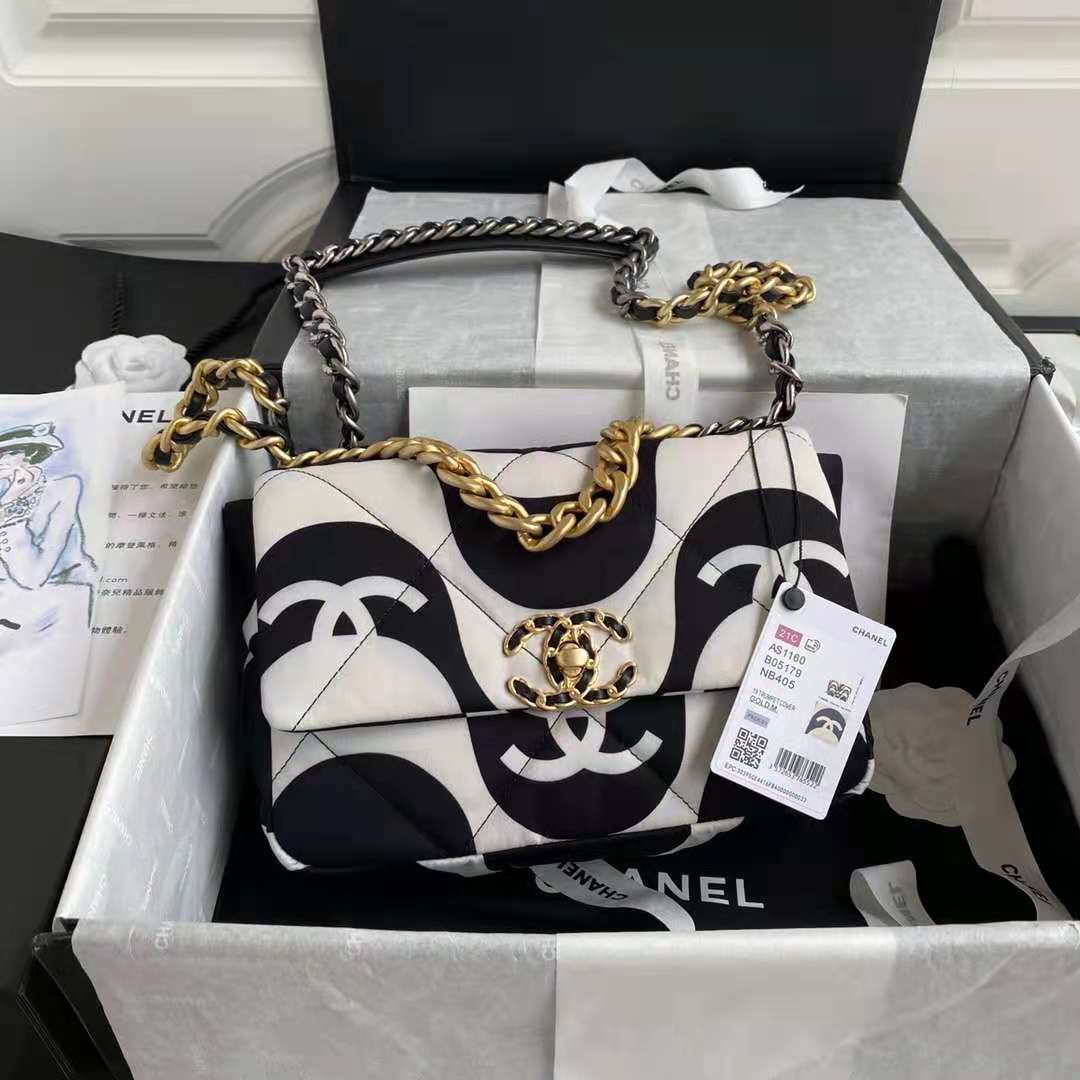 Chanel 19 Bag 26cm 01