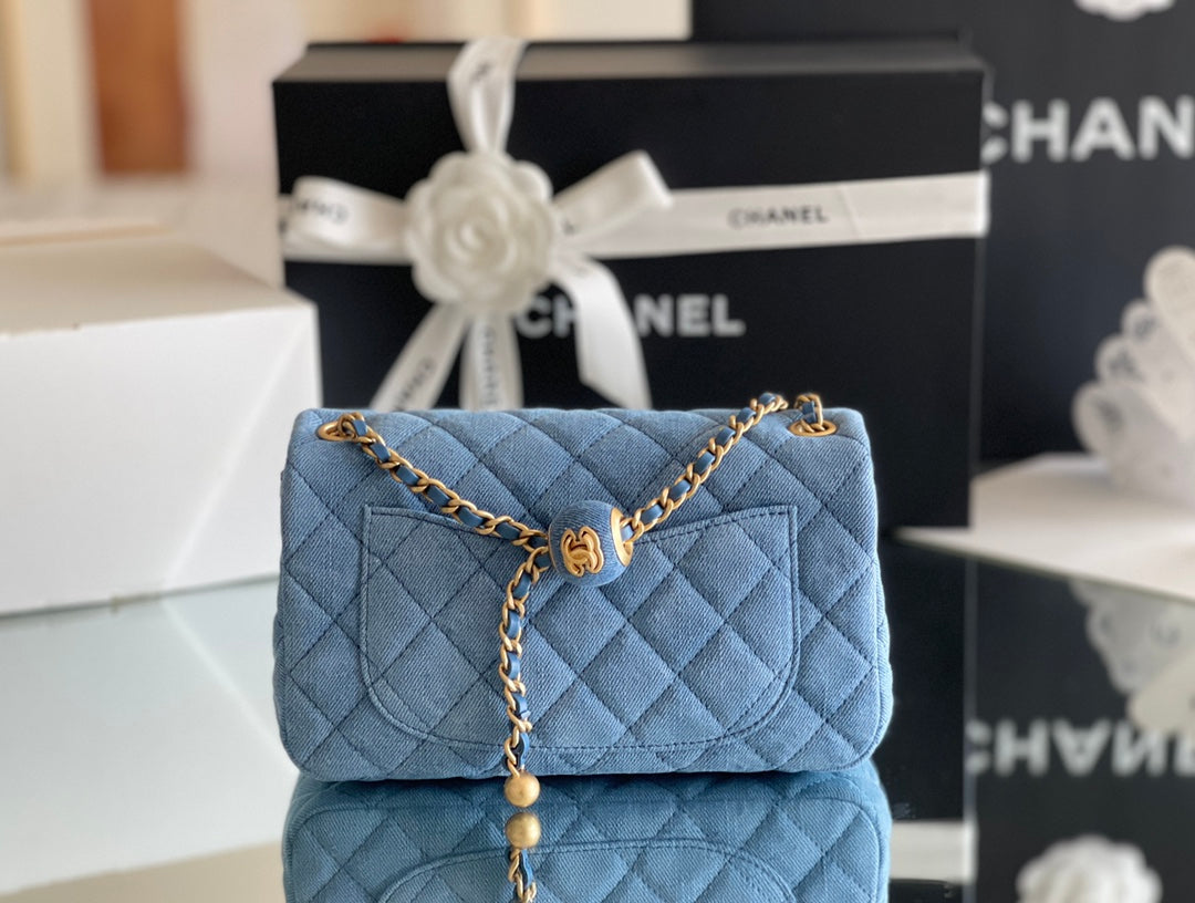 Chanel Denim Flap Bag - 20x13x7cm